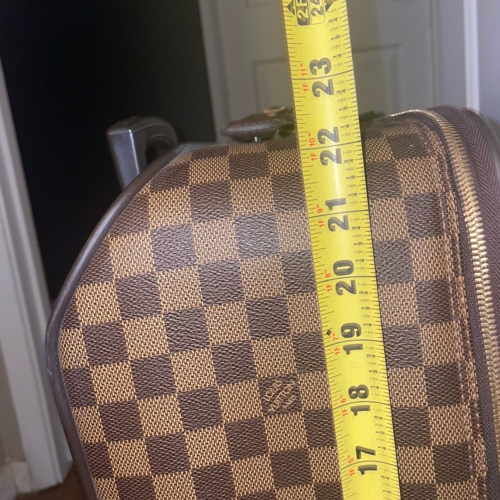 LV - Picture 12 of 12
